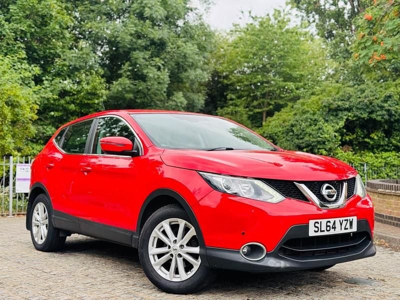 Red Used 2014 Nissan Qashqai Acenta SUV | £2,990 (Good price) - Image 1/4
