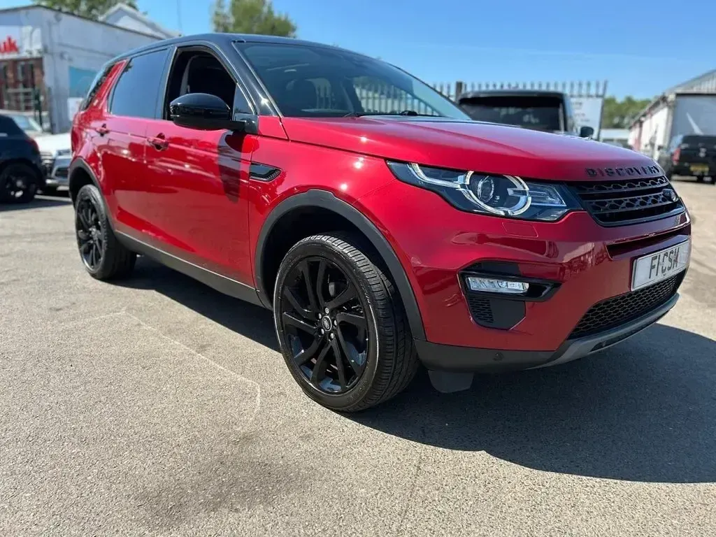 Used Land Rover Discovery 5 HSE 180 HP (132 kW) 2017 Red SUV