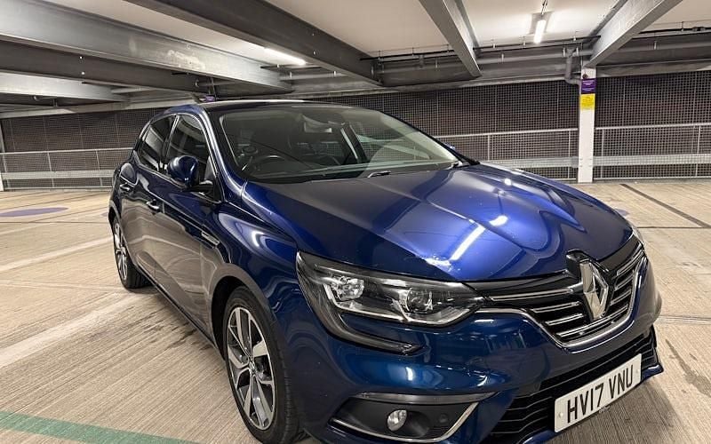 Used Renault Mégane IV Dynamique 110 HP (80 kW) 2017 Blue Hatchback