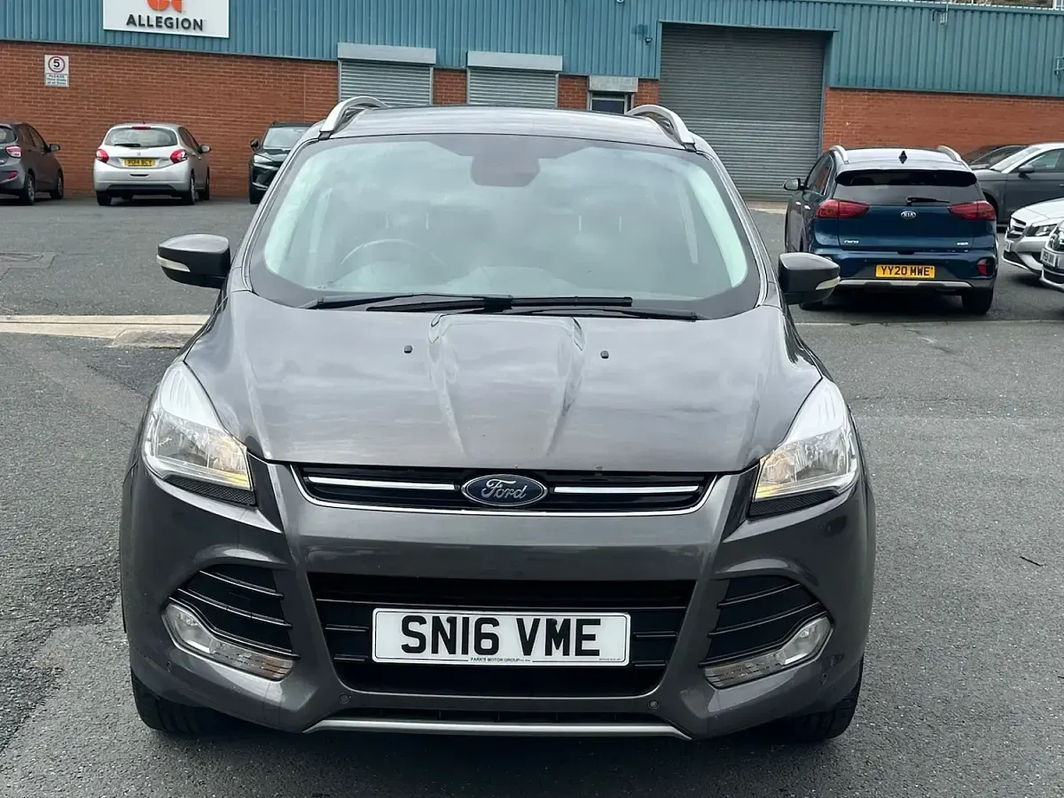 Used Ford Kuga Titanium 180 HP (132 kW) 2016 Grey SUV