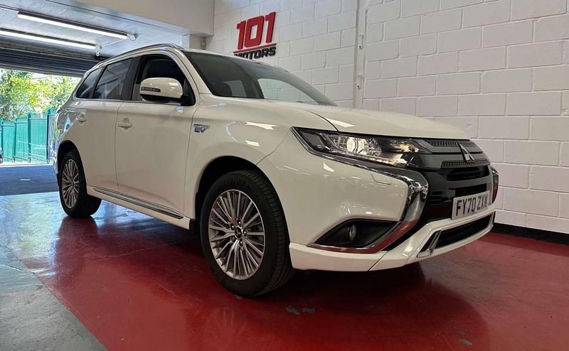 Used Mitsubishi Outlander P-HEV 2020 White Estate