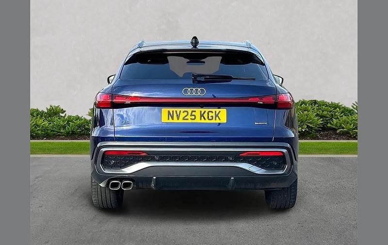 Used Audi Q5 Sportback Advanced 200 HP (147 kW) 2025 Blue SUV