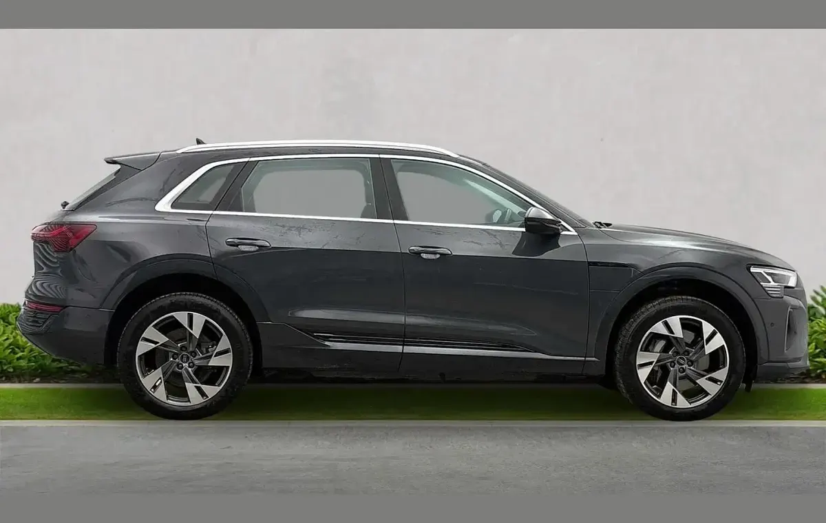 Used Audi Q8 e-tron Sport 250 kW (340 HP) 2023 Grey SUV