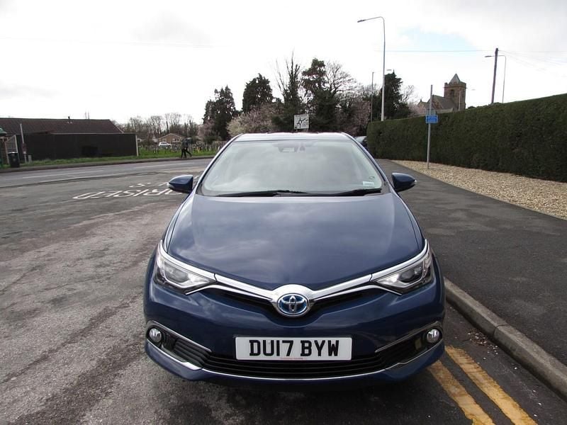 Used Toyota Auris Hybrid 2017 Blue Hatchback