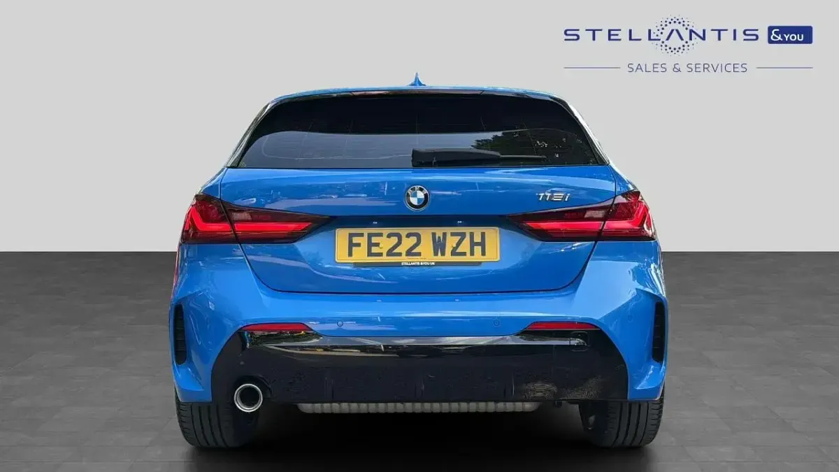 Used BMW 118 M Sport 134 HP (98 kW) 2022 Blue Hatchback