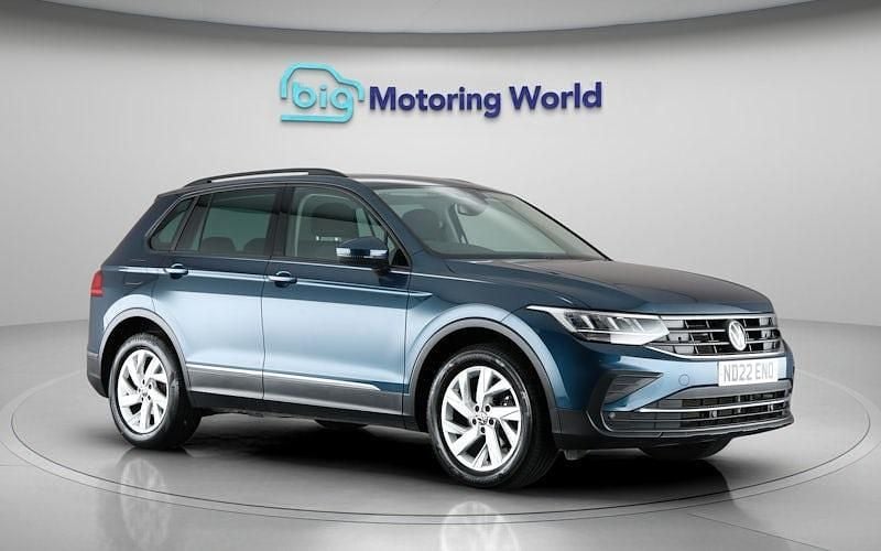 Used 2024 VW Tiguan Life SUV | £20,600 (Super price) - Image 1/4