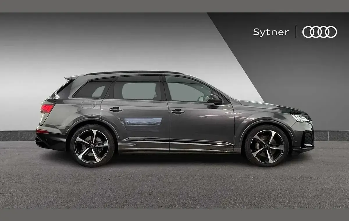 Used Audi Q7 S-Line 281 HP (206 kW) 2024 Grey SUV