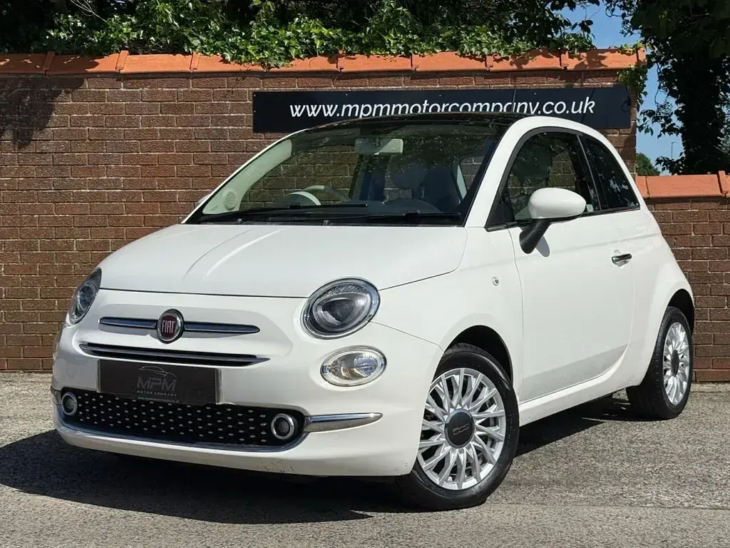 Used Fiat 500 Lounge 69 HP (50 kW) 2015 White Hatchback