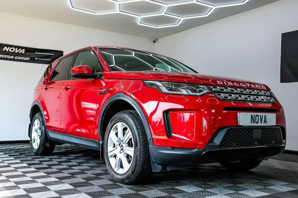 Used Land Rover Discovery 5 HSE 180 HP (132 kW) 2019 Red SUV