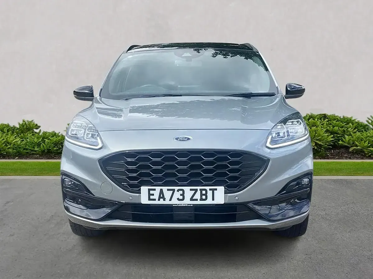 Used Ford Kuga 225 HP (165 kW) 2023 Silver SUV