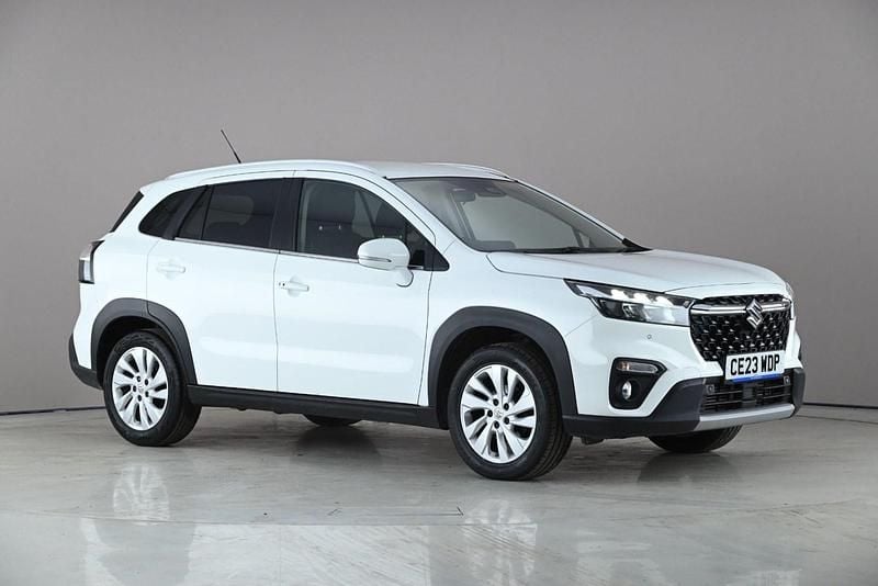 Used Suzuki SX4 2023 White Hatchback
