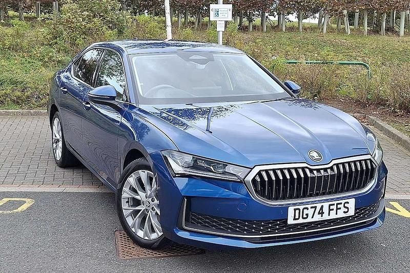 Cobalt blue metallic Used 2024 Skoda Superb SE L Hatchback | £28,995 (Expensive) - Image 1/4