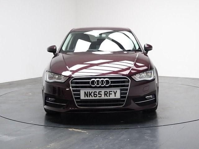 Used Audi A3 Sportback Advanced 150 HP (110 kW) 2015 Red Hatchback