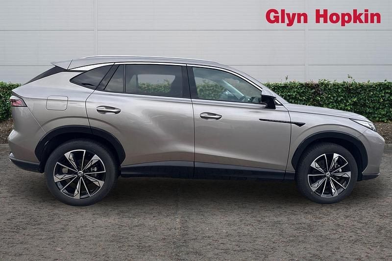 Used MG HS Trophy 170 HP (125 kW) 2025 Silver SUV