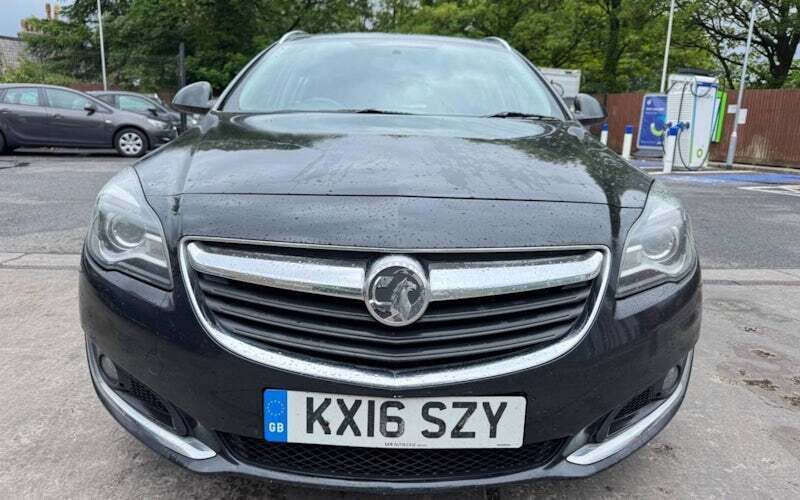 Black Used 2016 Vauxhall Insignia SRi Estate | £5,995 (Fair price) - Image 1/4