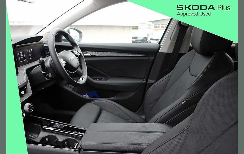 Used Skoda Superb SE L 147 HP (108 kW) 2025 Pebble silver metallic Hatchback