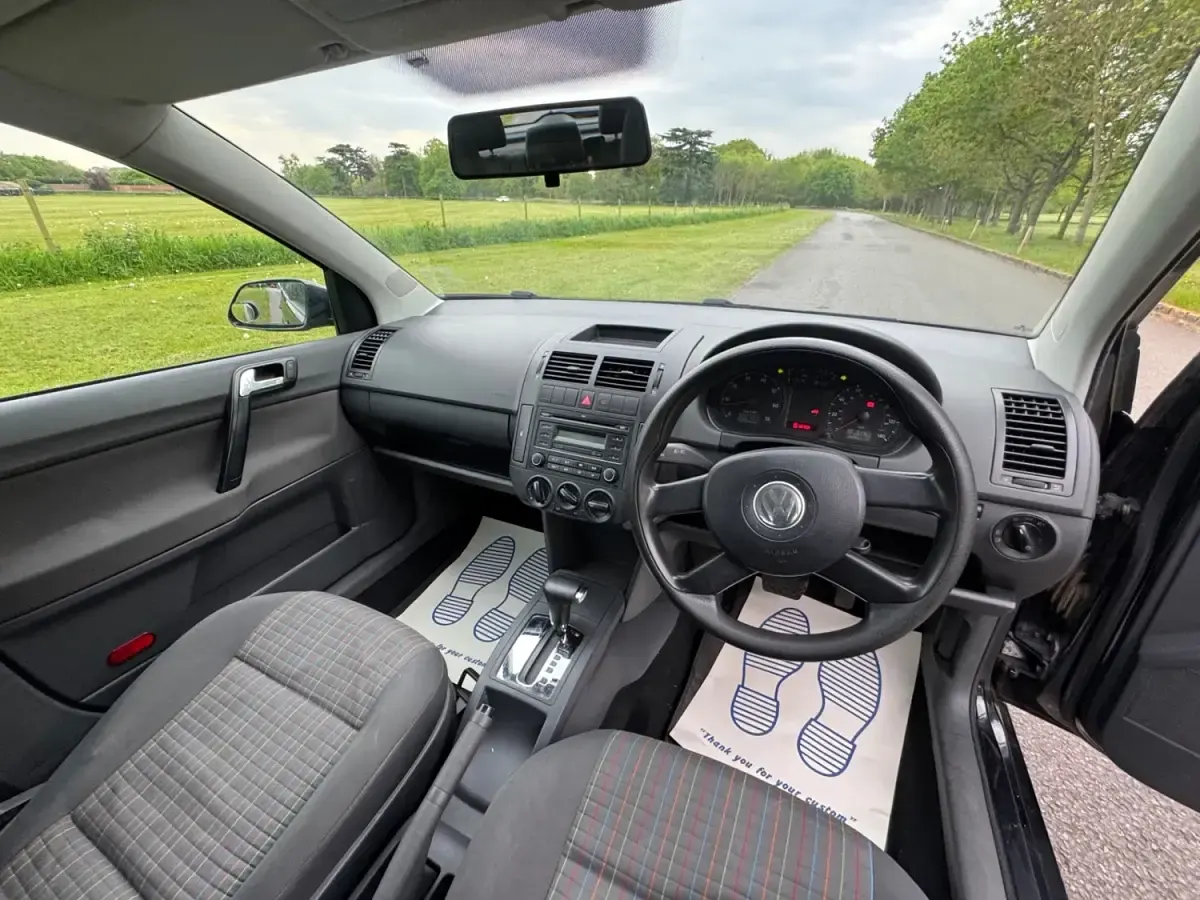 Usado VW Polo S 75 HP (55 kW) 2006 Preto Citadino