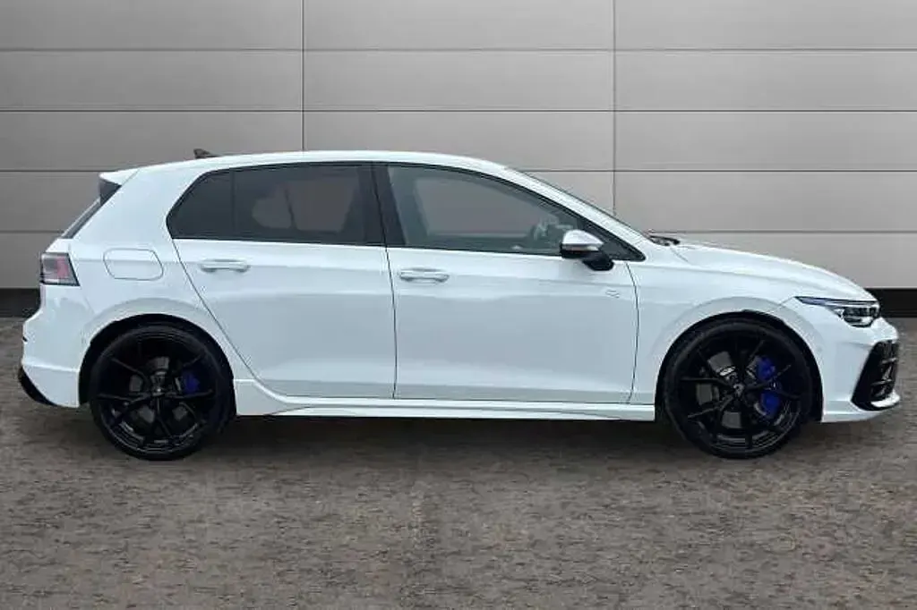 Used VW Golf VIII R 333 HP (244 kW) 2025