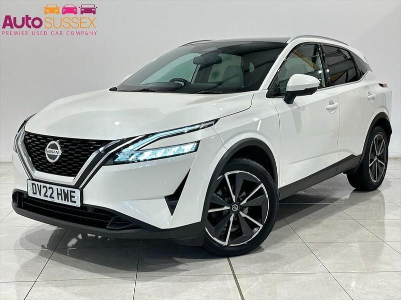 White Used 2022 Nissan Qashqai Tekna SUV | £19,495 (A bit pricey) - Image 1/4