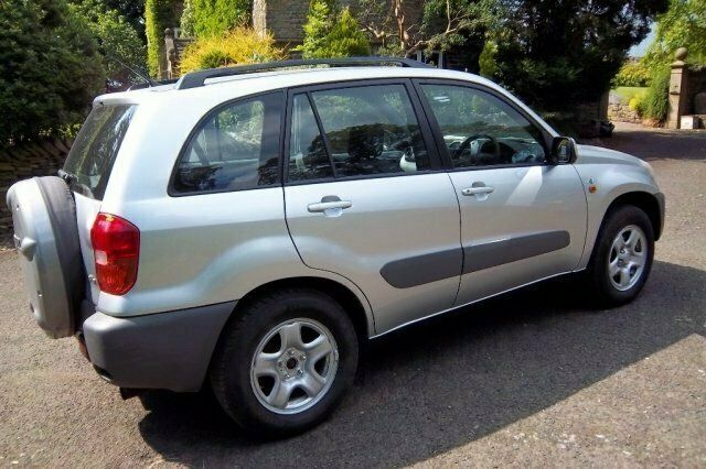 Used Toyota RAV4 114 HP (83 kW) 2002 SUV
