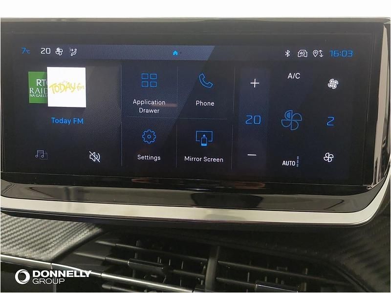 Used Peugeot e-2008 Allure 113 kW (154 HP) 2024 White SUV