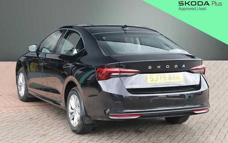 Used Skoda Octavia SE Technology 150 HP (110 kW) 2025 Black magic pearl effect Hatchback