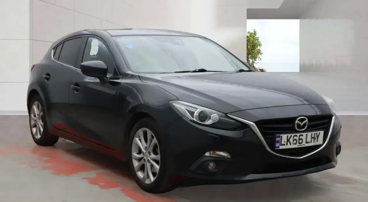 Used Mazda 3 120 HP (88 kW) 2016 Black Hatchback