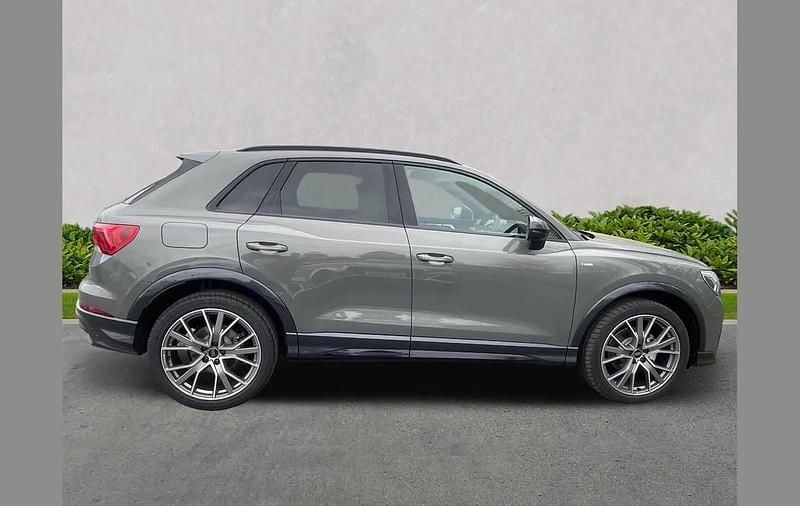 New Audi Q3 Black Edition 147 HP (108 kW) 2025 Other SUV