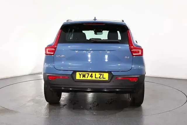 Used Volvo XC40 Plus 194 HP (142 kW) 2024 Blue SUV