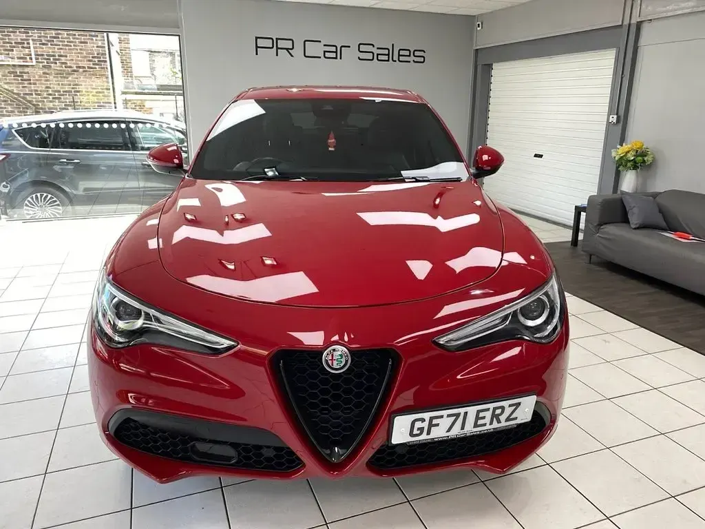 Used Alfa Romeo Stelvio Veloce 280 HP (205 kW) 2021 Red SUV