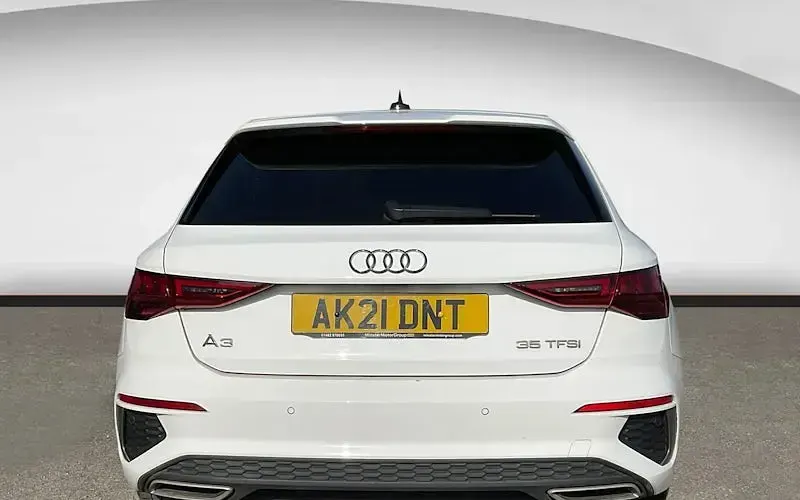 Usado Audi A3 Sportback S-Line 150 HP (110 kW) 2024 Citadino