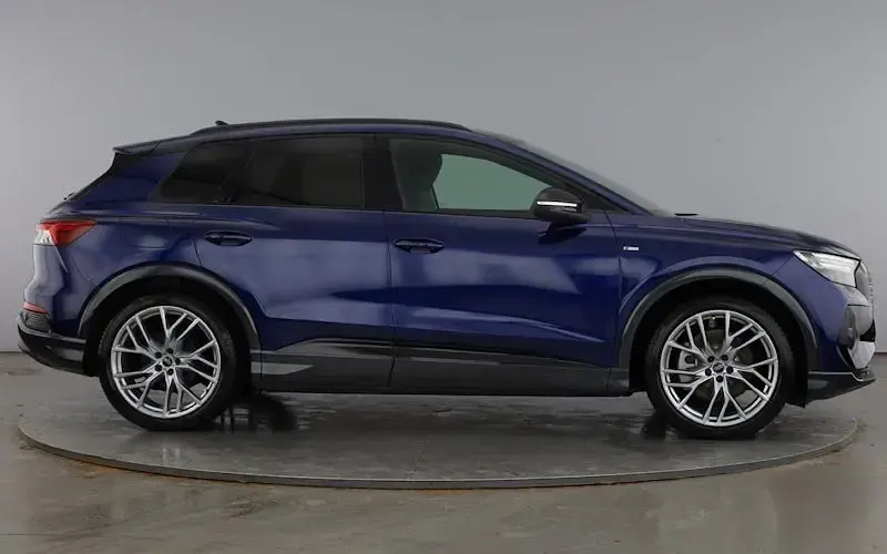 New Audi Q4 e-tron Black Edition 210 kW (286 HP) 2026 SUV