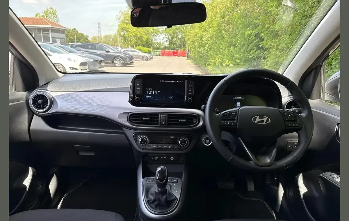 Used Hyundai i10 Premium 77 HP (56 kW) 2025 Grey Hatchback
