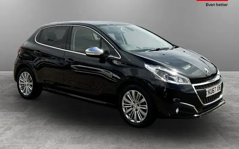 Used Peugeot 208 Allure 110 HP (80 kW) 2018 Hatchback