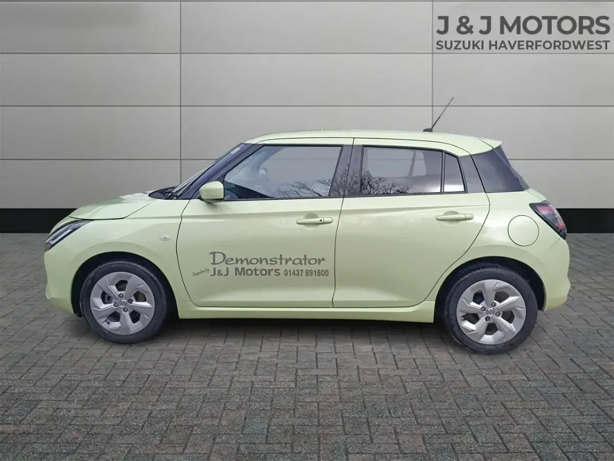Used Suzuki Swift 82 HP (60 kW) 2025 Yellow Hatchback