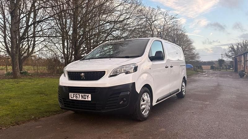 Used Peugeot Expert 115 HP (84 kW) 2017 White Van
