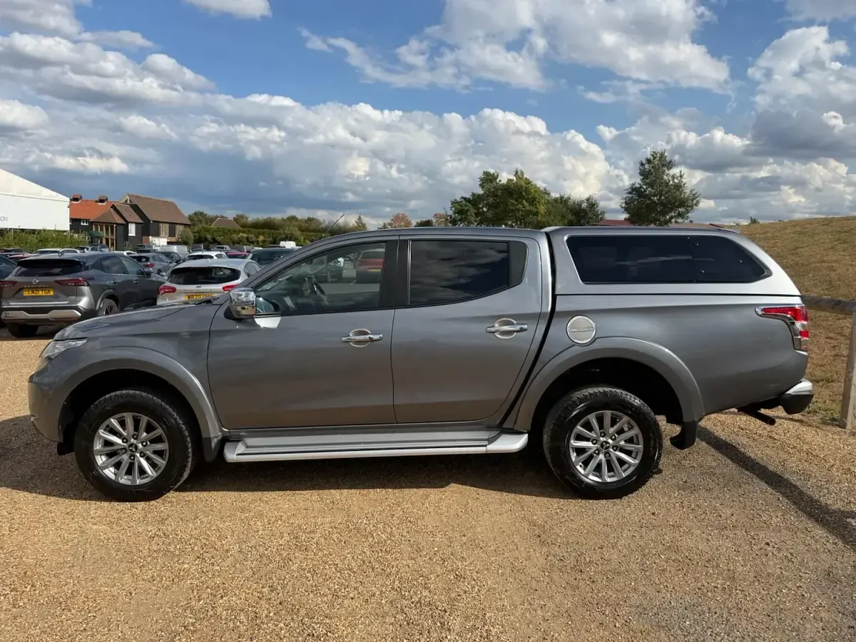 Used Mitsubishi L200 181 HP (133 kW) 2018 Grey Pickup