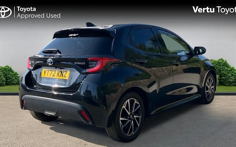 Used Toyota Yaris Hybrid Design 116 HP (85 kW) 2023 Hatchback