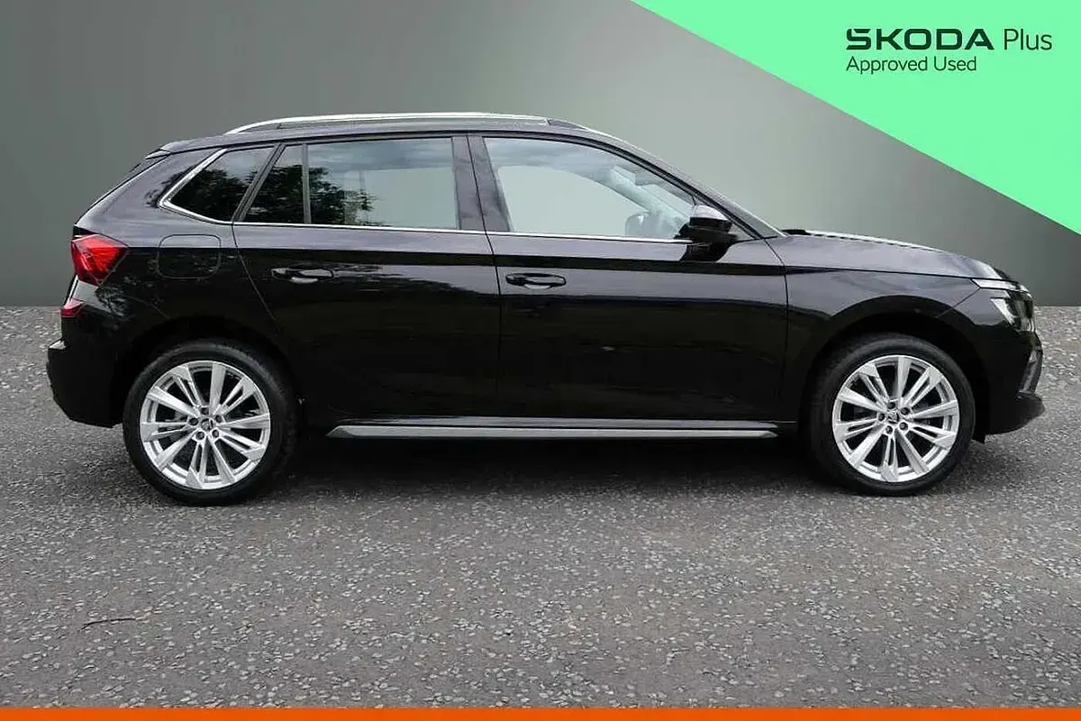 Used Skoda Kamiq SE L 110 HP (80 kW) 2024 Black magic pearl effect SUV