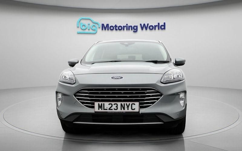 Usado Ford Kuga Titanium 150 CV (110 kW) 2023 Plateado SUV