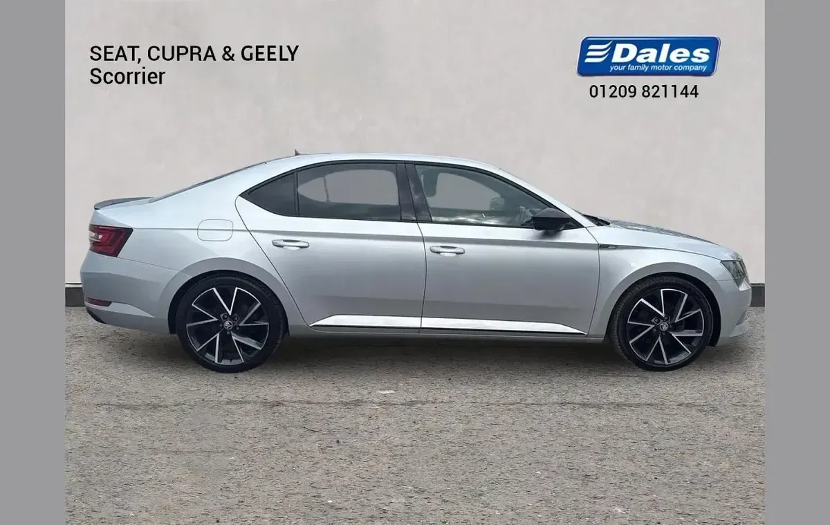 Used Skoda Superb SportLine 187 HP (137 kW) 2018 Silver Hatchback