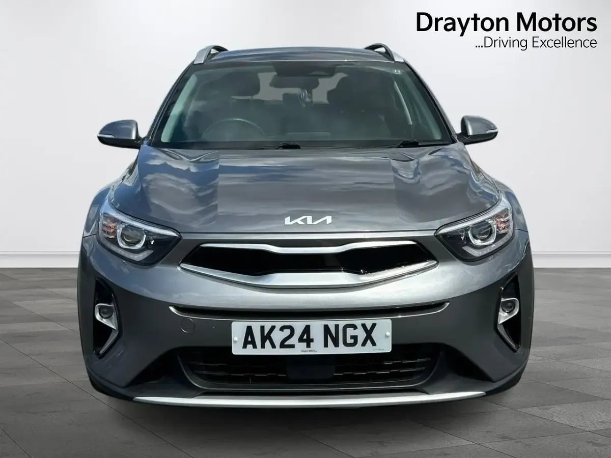 Used Kia Stonic 99 HP (72 kW) 2024 Grey SUV