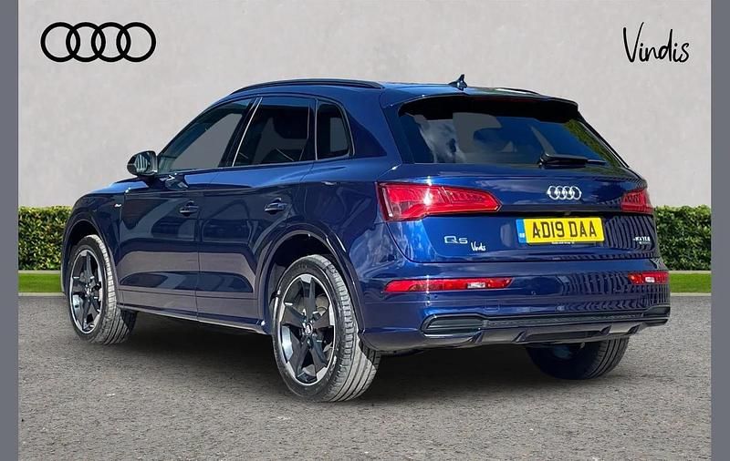 Used Audi Q5 Black Edition 187 HP (137 kW) 2019 Blue SUV