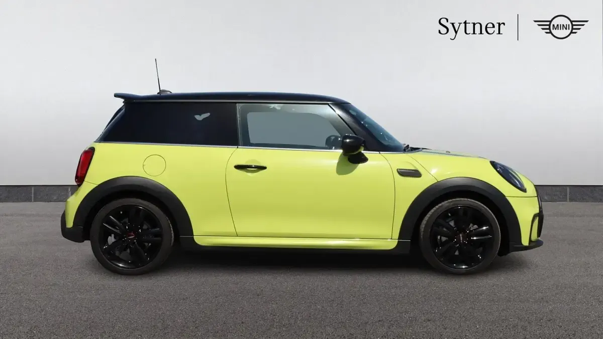 Used Mini Cooper Sport 136 HP (100 kW) 2022 Yellow Hatchback