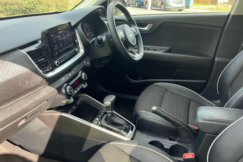 Used Kia Stonic GT-Line S 118 HP (86 kW) 2024 Grey SUV