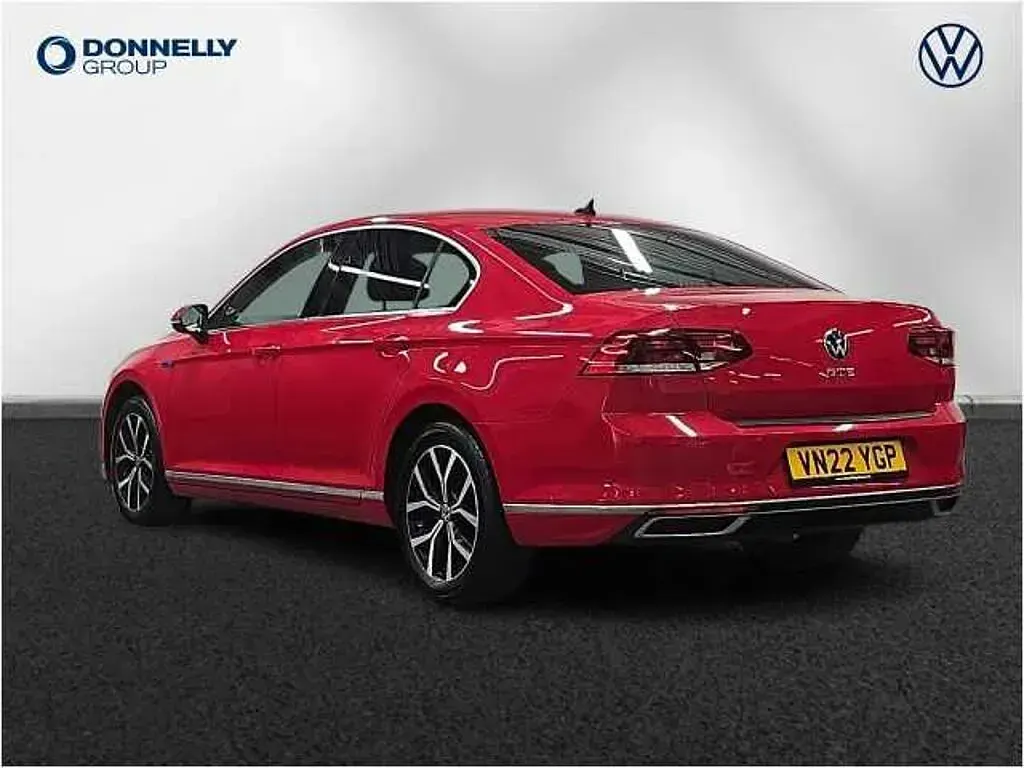 Used VW Passat 218 HP (160 kW) 2022 Estate