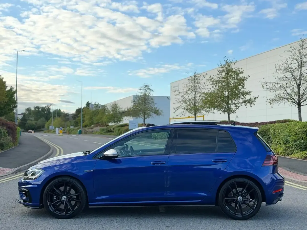 Used VW Golf VII R 310 HP (228 kW) 2018 Blue Hatchback