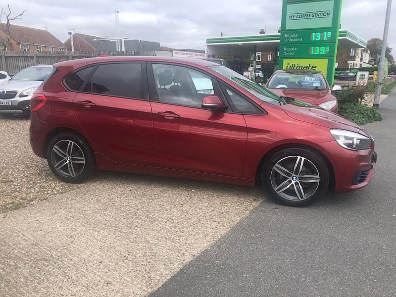 Used BMW 218 Sport Line 2015 Red Hatchback