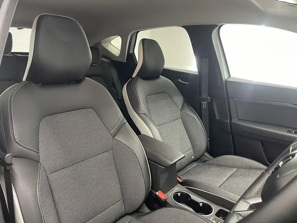 Gebraucht Renault Captur SE 145 PS (106 kW) 2022 Weiß SUV
