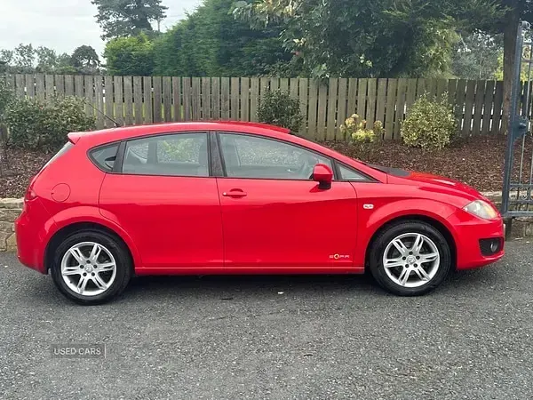 Used Seat Leon Copa 105 HP (77 kW) 2013 Red Hatchback